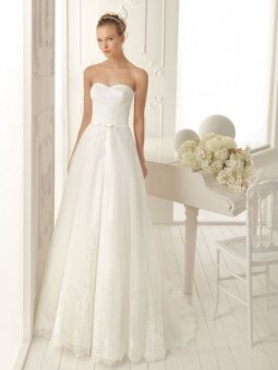 A-line Sweetheart Lace Tulle Sweep Train Sashes / Ribbons Wedding Dresses