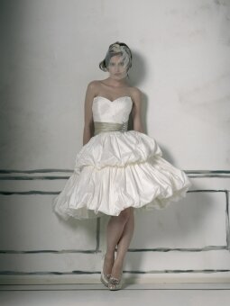 BallGown Sweetheart Taffeta Knee-length White Sashes / Ribbons Wedding Dresses