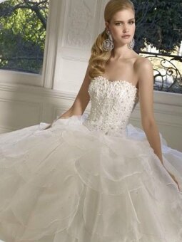 Ball Gown Sweetheart Beading Organza Floor-length Wedding Dress