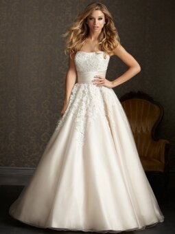 Ball Gown Strapless Pleating Tulle Chapel Train Wedding Dress