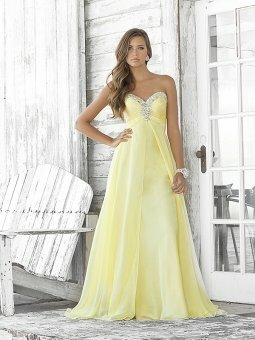 A-line Sweetheart Floor-length Chiffon Yellow Prom Dress With Beading