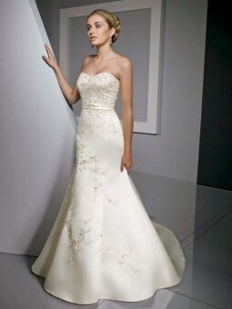 Trumpet/Mermaid Sweetheart Satin Court Train Embroidery Wedding Dresses