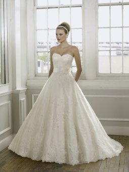 Ball Gown Sweetheart Flower Lace Chapel Train Wedding Dress