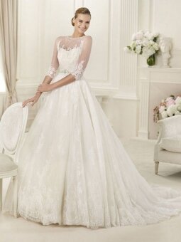Tulle And Lace Jewel Neckline Ball Gown Elegant Applique Bodice 2013 Wedding Dresses