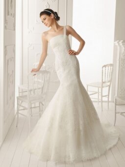 Trumpet/Mermaid One Shoulder Tulle Lace Chapel Train White Pleats Wedding Dress