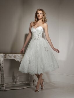 BallGown Sweetheart Tulle Beading White Tea-length Dress (XFSRDS002)