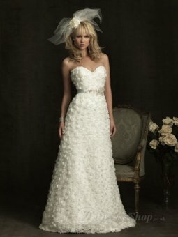 A-Line Sweetheart Crystal Lace Chapel Train Wedding Dress