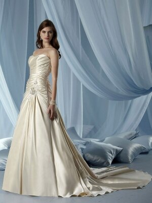 A-line Sweetheart Satin Court Train Appliques Wedding Dresses